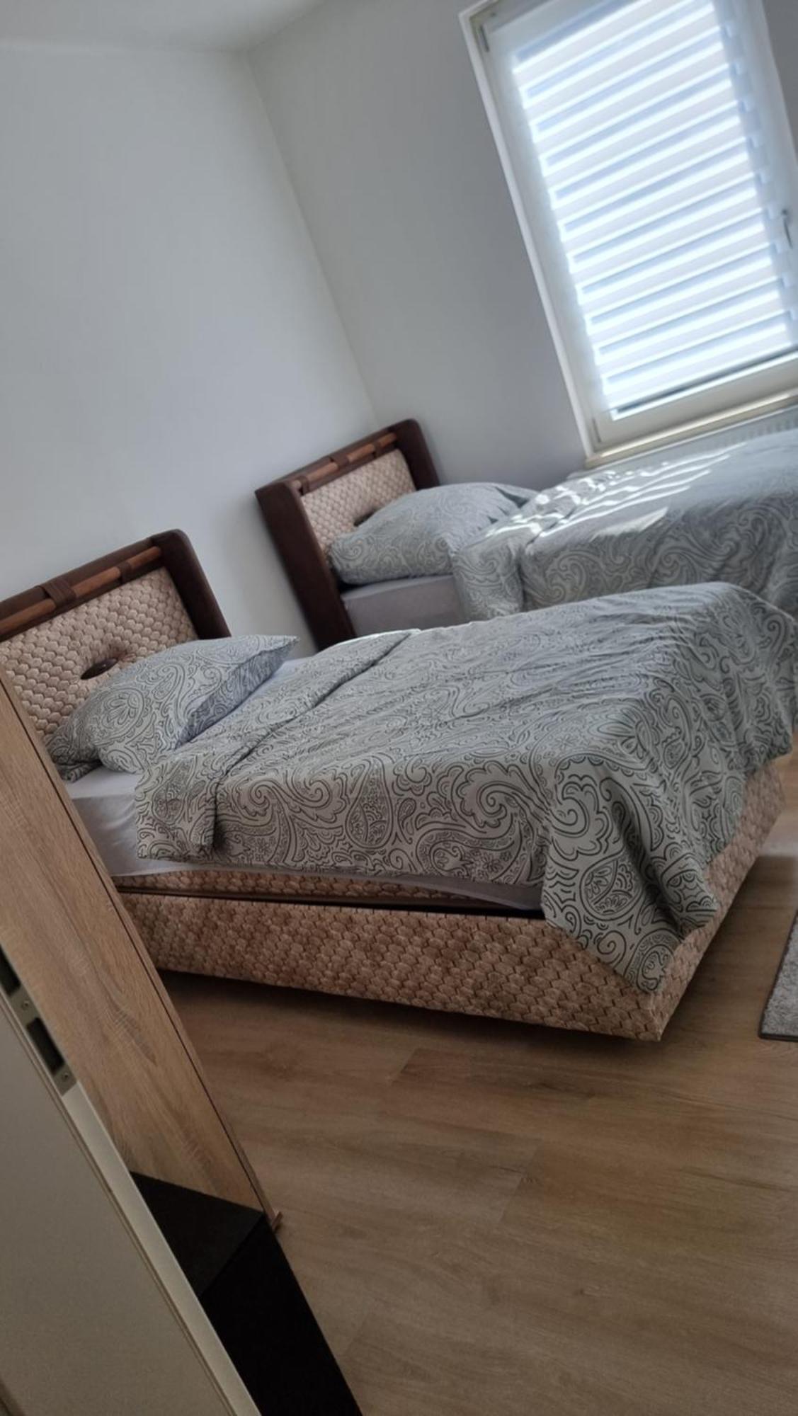 Ferienwohnung Balkan 에르푸르트 외부 사진